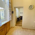 близько до театру та головної площі * Lviv