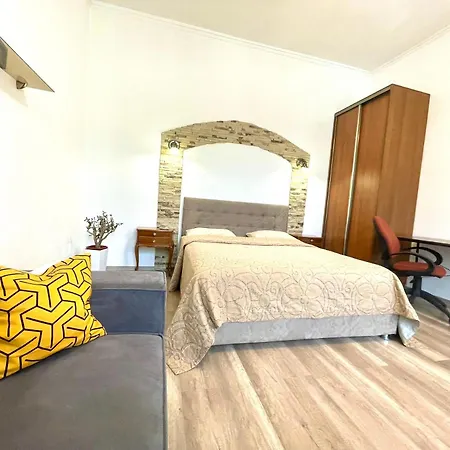 близько до театру та головної площі Apartamento