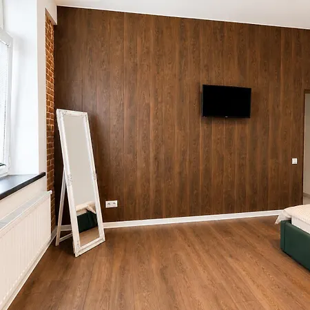 Apartment з балконом в центрі, на б хмельницького 37,самопоселення Lviv