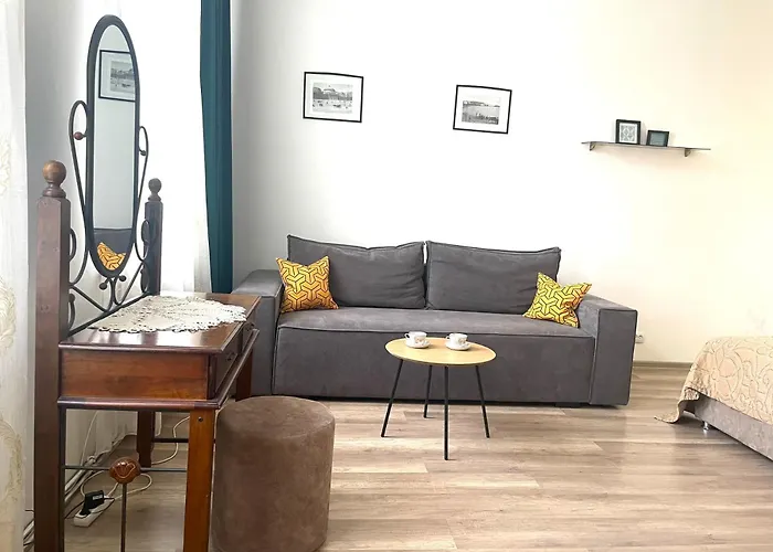 близько до театру та головної площі * Lvov