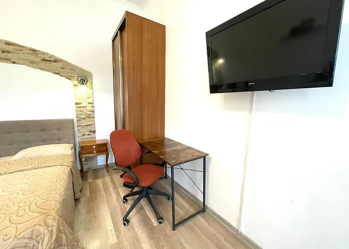 близько до театру та головної площі * Lvov