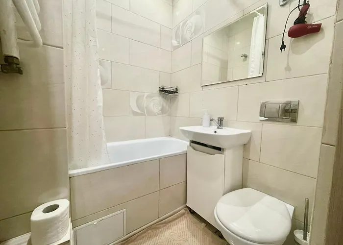 близько до театру та головної площі *